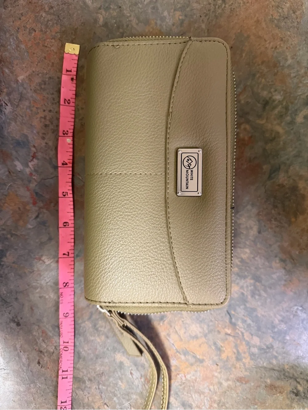 White Mountain Olive Green Wristlet Clutch with Detachable Strap